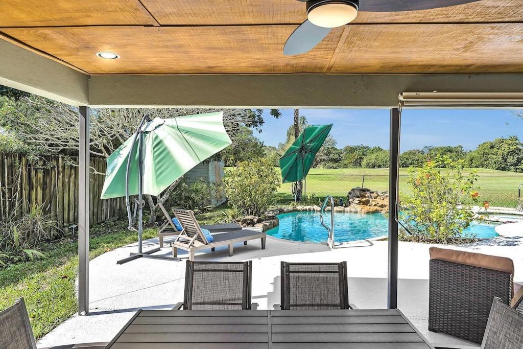 Pool Heat I Firepit And Bbq I 75"Tv I Foosball I 581Mbps Cooper City Εξωτερικό φωτογραφία