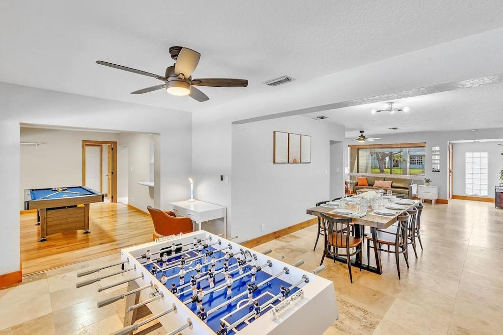 Pool Heat I Firepit And Bbq I 75"Tv I Foosball I 581Mbps Cooper City Εξωτερικό φωτογραφία